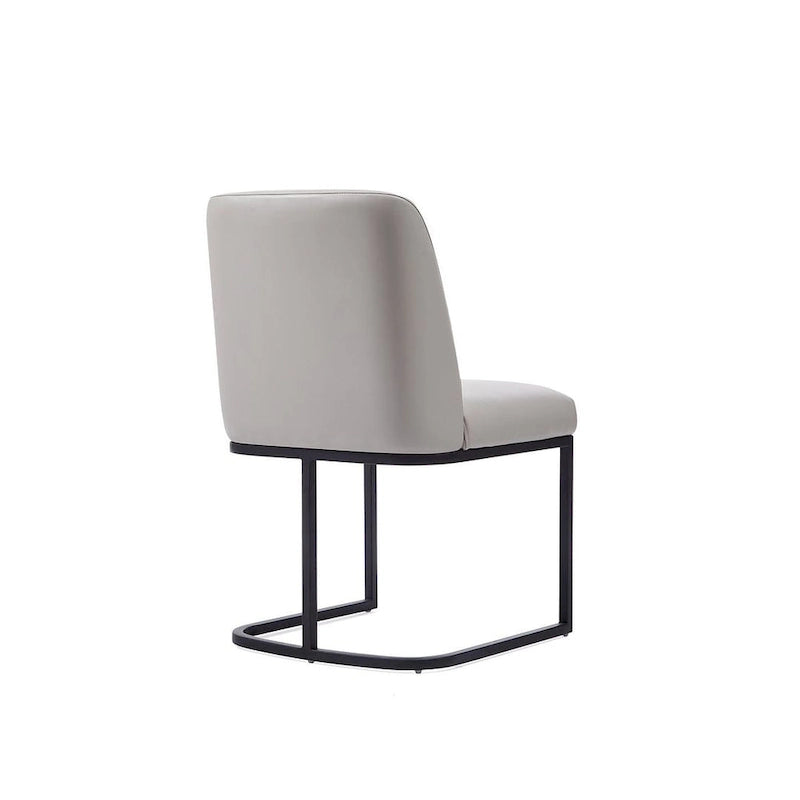 Chaise de salle à manger confortable en cuir artificiel